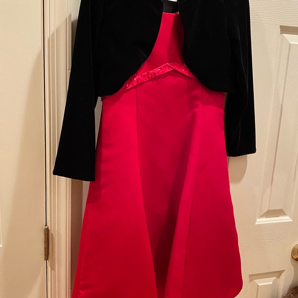 Sz 10 girls holiday/party dress. Like new! Red satin w black velvet jacket. Deal